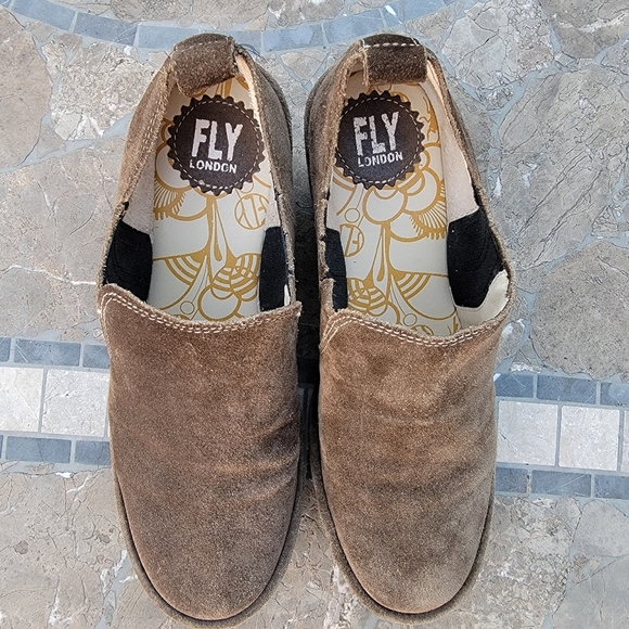 Fly London Tan Suede Slip On Shoes Wate Size 39 should be a 38 - Picture 5 of 9